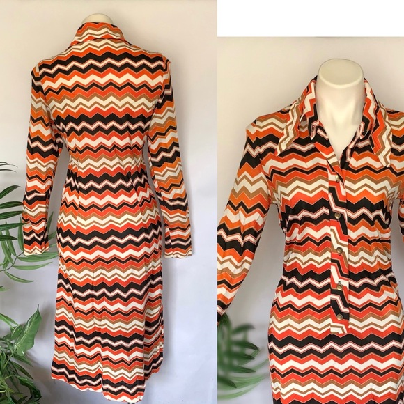 v i n t a g e :: Authentic Mod Zig Zag Chevron Dagger Buttoned Dress - Picture 10 of 14